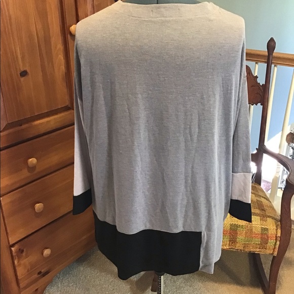 Simpli u brand top nwot - Picture 2 of 3